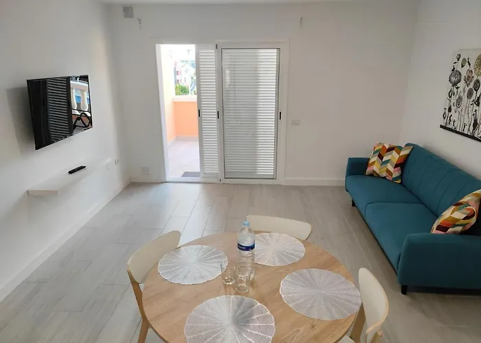 Comfortable Apartment Los Cristianos. Free Wifi.