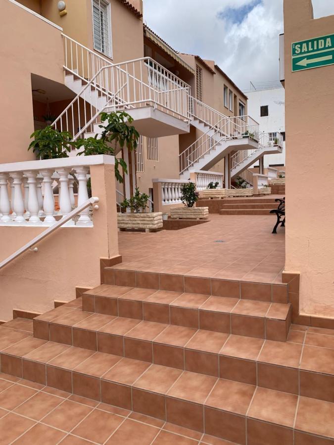 Comfortable Cristianos. Free Wifi. Apartamento